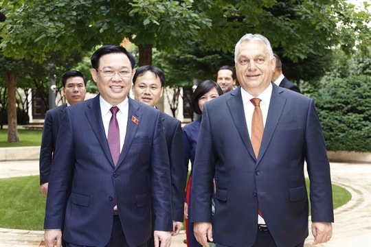 Vietnam, Hungary to further promote trade, politics, and people-to-people exchanges: Leaders