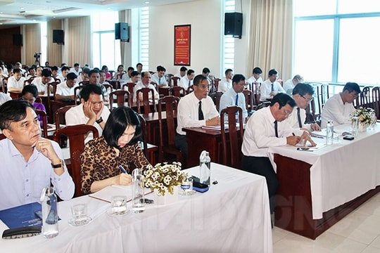 72 cán bộ lãnh đạo, quản lý tham dự lớp bồi dưỡng, cập nhật kiến thức