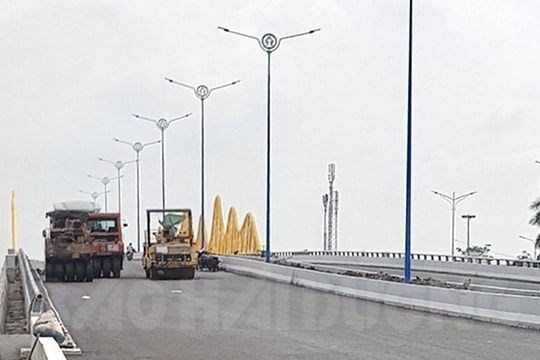 Cầu vượt Ngô Quyền đang hoàn thiện các hạng mục cuối cùng