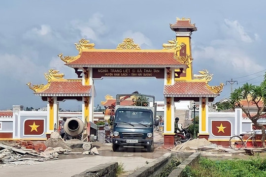Một gia đình ủng hộ hơn 7 tỷ đồng tu bổ nghĩa trang liệt sĩ, xây chùa