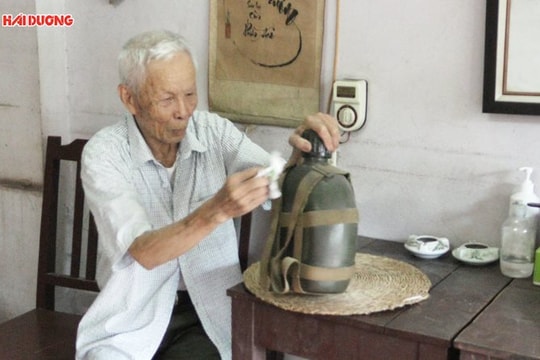 Rưng rưng kỷ vật chiến tranh