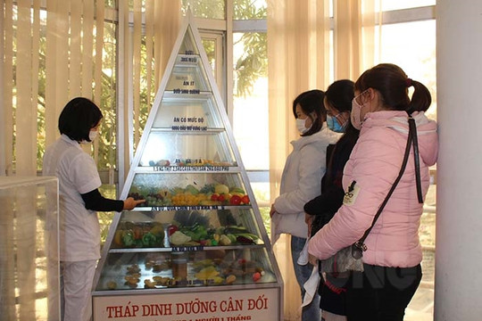 Giáo dục và hỗ trợ - đẩy mạnh việc nuôi con bằng sữa mẹ