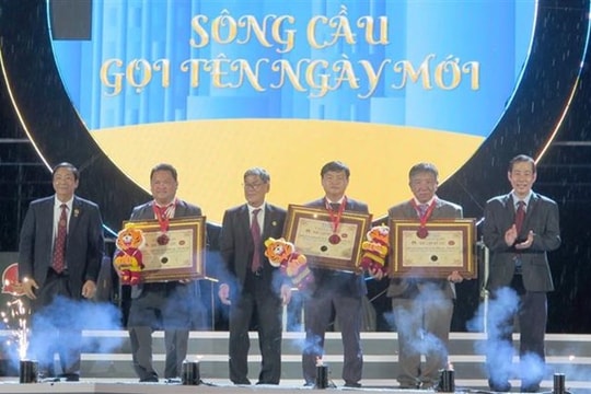 Phú Yên: Xác lập kỷ lục guiness Việt Nam 100 món ăn từ tôm hùm