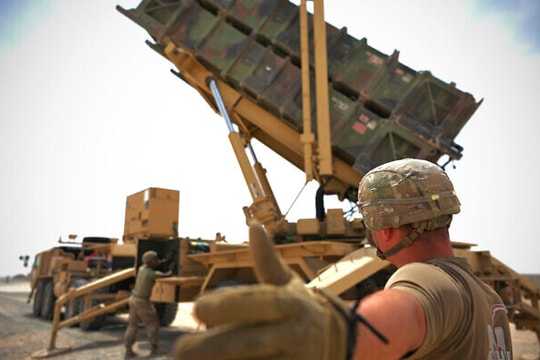 Mỹ bán 300 tên lửa Patriot cho Saudi Arabia