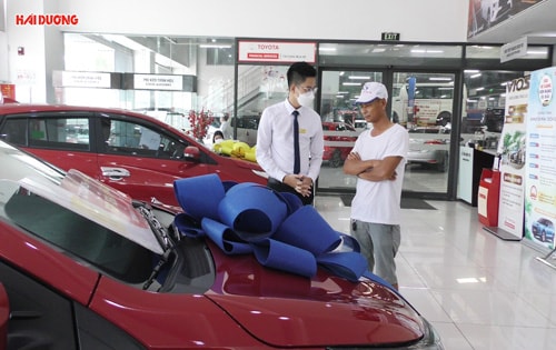 Nhiều đại lý ô tô kích cầu trong tháng ngâu