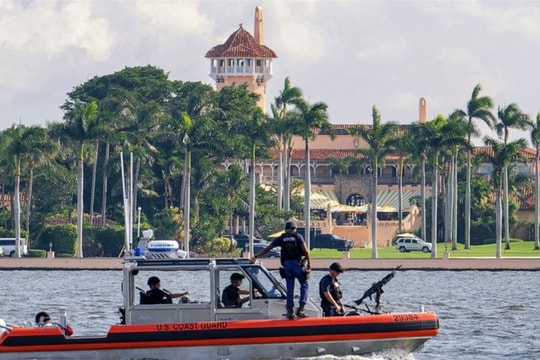 Mật vụ FBI đột kích tư dinh cựu Tổng thống Mỹ Donald Trump ở Florida
