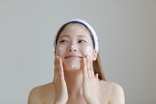 2 sai lầm khi bôi kem dưỡng khiến cho làn da mãi không đẹp