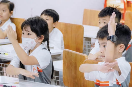 Tăng cường tố chất văn hóa và phát triển con người trong chương trình mới