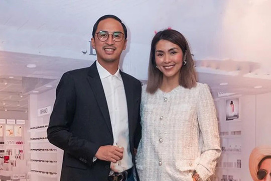 Tăng Thanh Hà rạng rỡ bên chồng doanh nhân sau thời gian điều trị bệnh