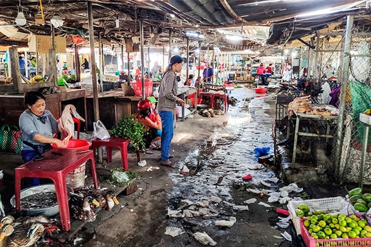 73 chợ có hạ tầng nền, lán chợ, giao thông nội bộ xuống cấp