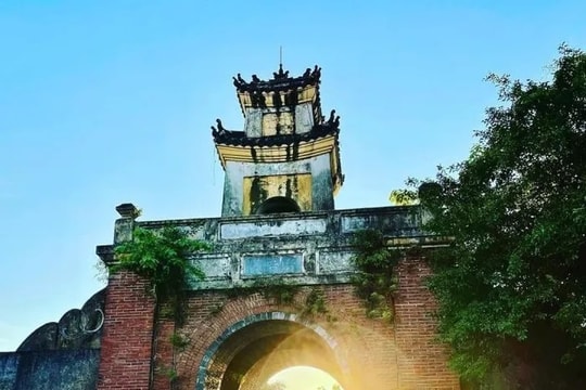 Ngắm tòa thành cổ gần 400 tuổi ở Quảng Bình từng vang danh cả nước một thời