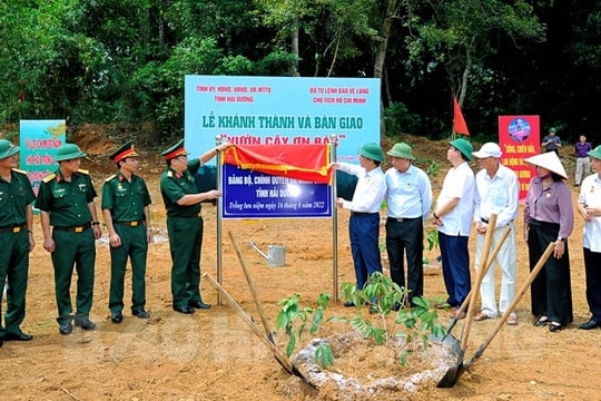 "Garden of gratitude to Uncle Ho" inaugurated, handed over
