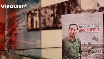 Poetry photographic book on General Giap debuts