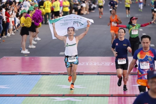 Runner chiến thắng ung thư, chinh phục marathon