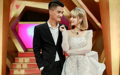 Vợ chồng Mạc Văn Khoa bên nhau từ lúc tay trắng đến khi sở hữu 9 quán ăn