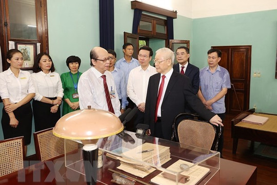 Học tập và làm theo Bác Hồ là nhiệm vụ quan trọng, thường xuyên