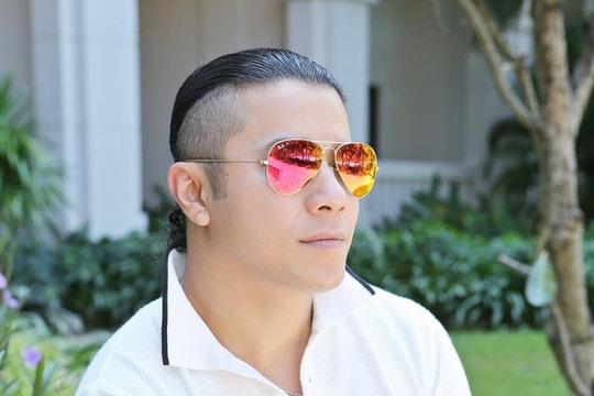 Bỏ showbiz Việt sang Mỹ, Kasim Hoàng Vũ hiện sống thế nào?
