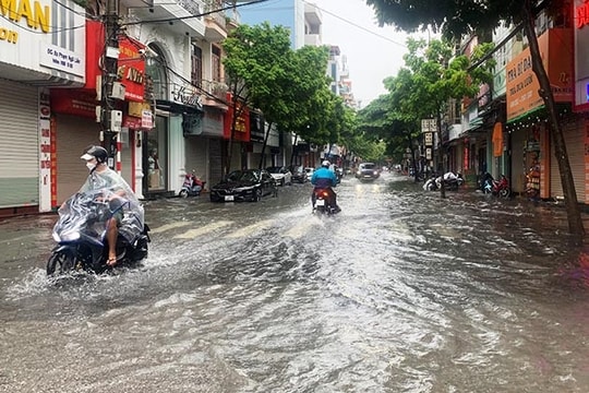 Large-scale heavy rain from Sept 7 night