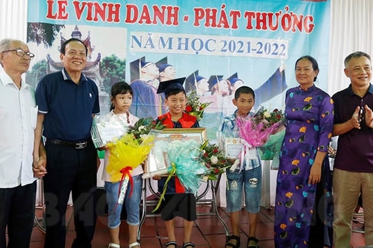 Dòng họ Nguyễn Danh quan tâm khuyến học, khuyến tài