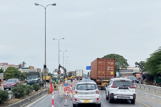 Sửa chữa gần 2 km đường tỉnh 390