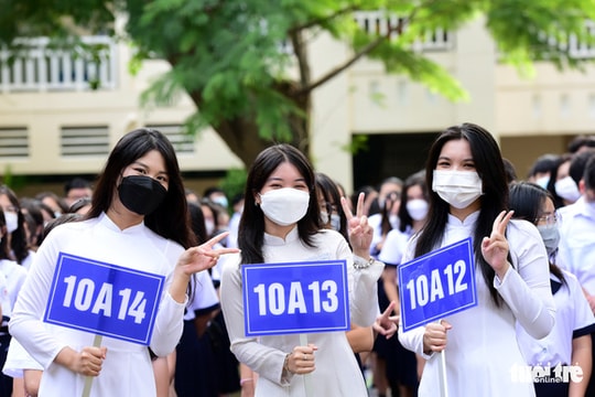 Học sinh nhiều nơi được miễn học phí