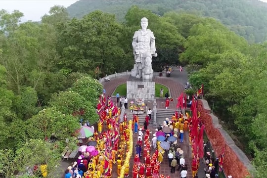 Kinh Môn dâng hương tưởng niệm 722 năm ngày mất Anh hùng dân tộc Hưng Đạo Đại vương Trần Quốc Tuấn