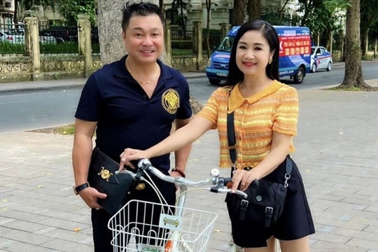 NSND Thu Hà đưa Lý Hùng dạo phố Hà Nội