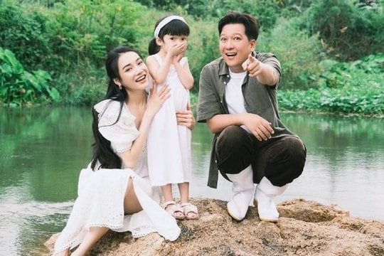 Dịp khoe con gái hiếm hoi của Trường Giang - Nhã Phương 