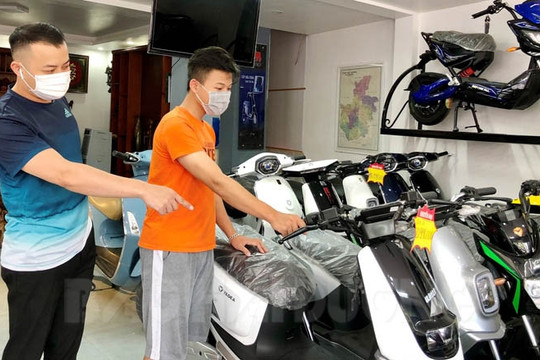 Chưa mua xe máy điện cho con