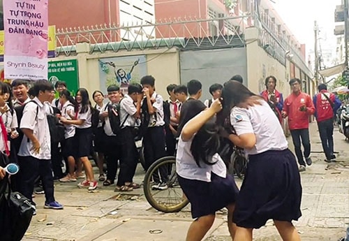 Cần thêm những ''liều thuốc'' trị tận gốc bạo lực học đường