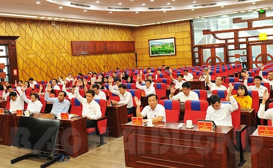 17th Hai Duong provincial People's Council passes four resolutions at 11th session