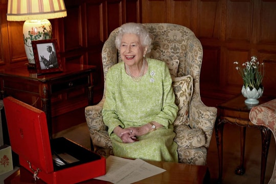 Giấy chứng tử của Nữ hoàng Elizabeth II tiết lộ điều gì?
