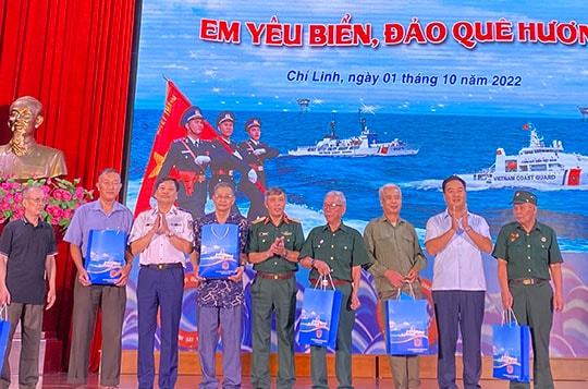"Em yêu biển, đảo quê hương" góp phần giáo dục lòng yêu nước cho học sinh