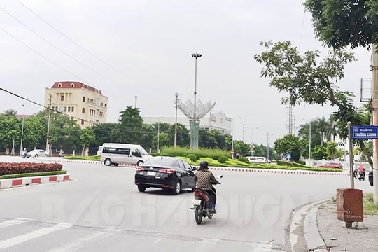 Showers and thunderstorms in Hai Duong due to cold air