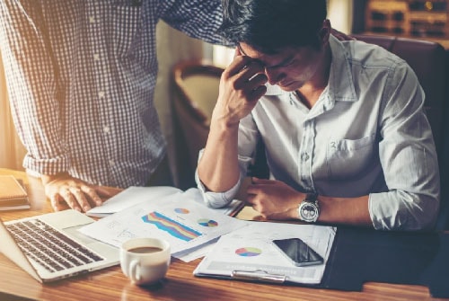 Áp lực công việc khiến nam giới mất phong độ, làm gì để giải tỏa?