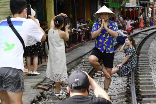 5 kiểu du khách dễ gây phản cảm