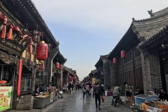 Tranh nhau thuê nhà nghỉ chỉ để ăn nằm hết 7 ngày lễ ở Trung Quốc