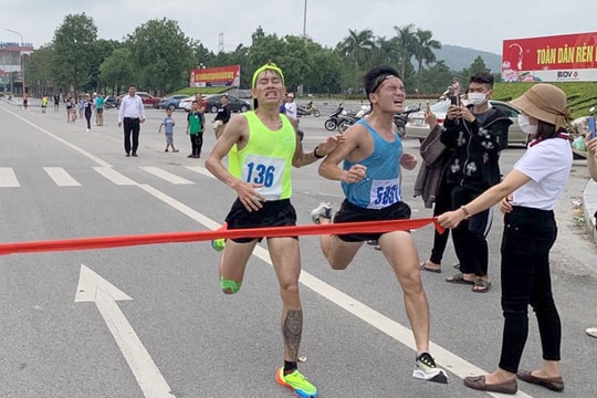 Hơn 120 vận động viên tham gia Giải chạy việt dã TP Chí Linh