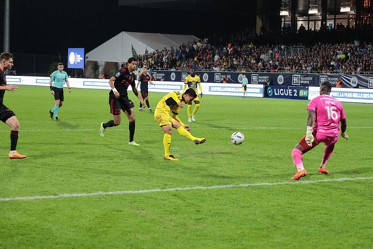 Historic first goal in France for Quang Hai