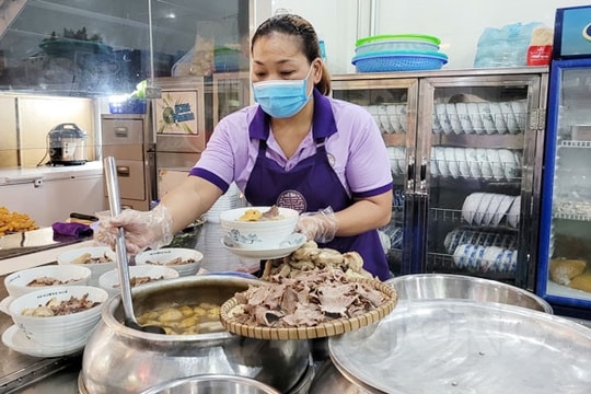 Ẩm thực Huế giữa lòng xứ Đông