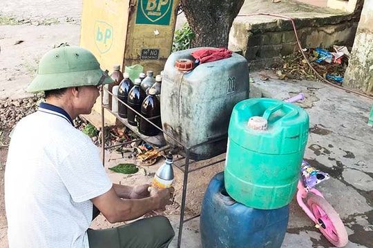 Chí Linh còn một số điểm bán xăng tự phát