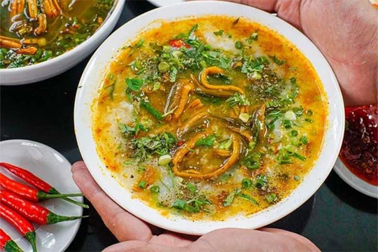 Nấu cháo lươn xứ Nghệ đãi cả nhà ngày cuối tuần