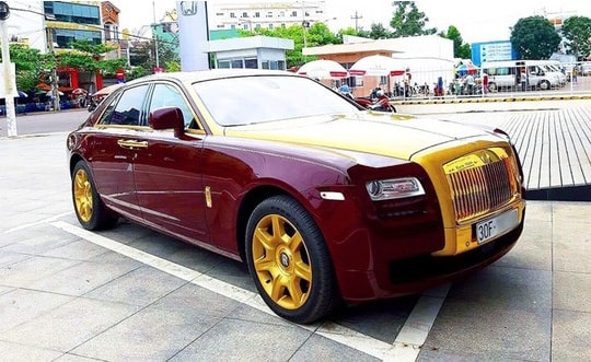 Thêm một chiếc siêu xe của ông Trịnh Văn Quyết bị ngân hàng phát mãi