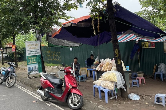 Môi giới bất động sản bỏ nghề, mở trà đá bán đồ ăn vỉa hè