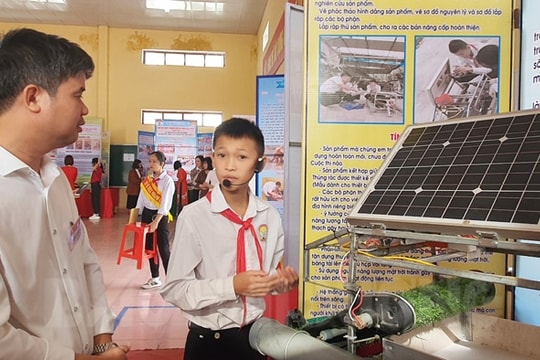 Thu gom rác trên mặt nước bằng năng lượng mặt trời đoạt giải nhất Cuộc thi sáng tạo ở Chí Linh