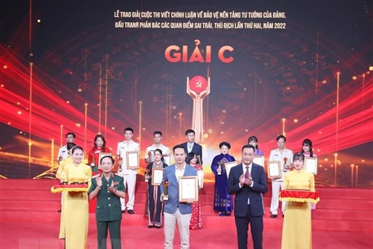 Một tác giả Hải Dương đoạt giải B Cuộc thi viết chính luận bảo vệ nền tảng tư tưởng của Đảng