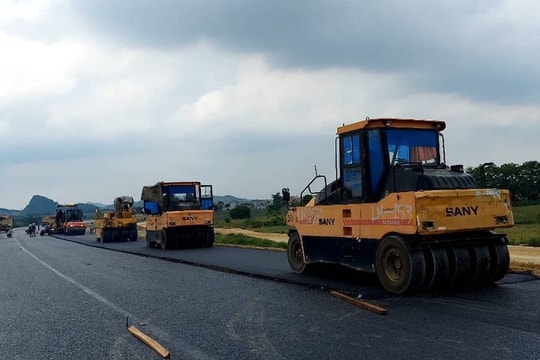 Bộ trưởng Giao thông vận tải Nguyễn Văn Thắng chốt thời điểm thông xe 4 dự án cao tốc Bắc-Nam
