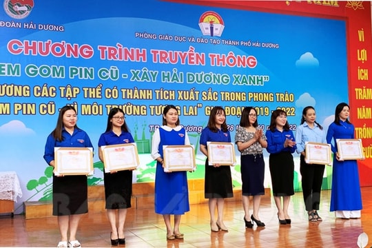 20 tập thể được tuyên dương trong phong trào “Thu gom pin cũ, vì môi trường tương lai”