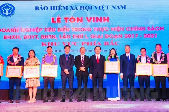 Seven Hai Duong-based businesses awarded certificates of merit in insurance
