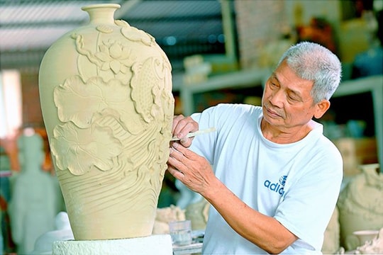  Giữ nghề Gốm cậy